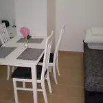 Tare, Electric Car Refill Apartamento *