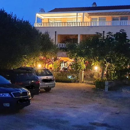 Tare, Electric Car Refill *