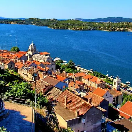 Tare, Free Parking Vodice