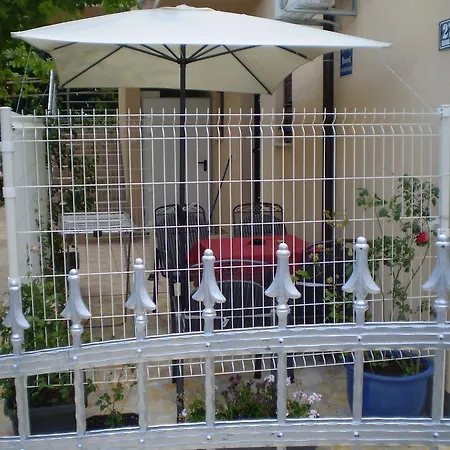 Tare, Electric Car Refill *