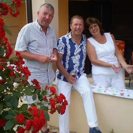 Tare, Electric Car Refill Vodice