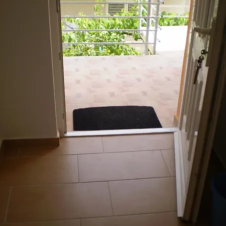 Tare, Electric Car Refill Apartment *