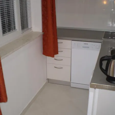 Apartment Tare, Electric Car Refill Vodice