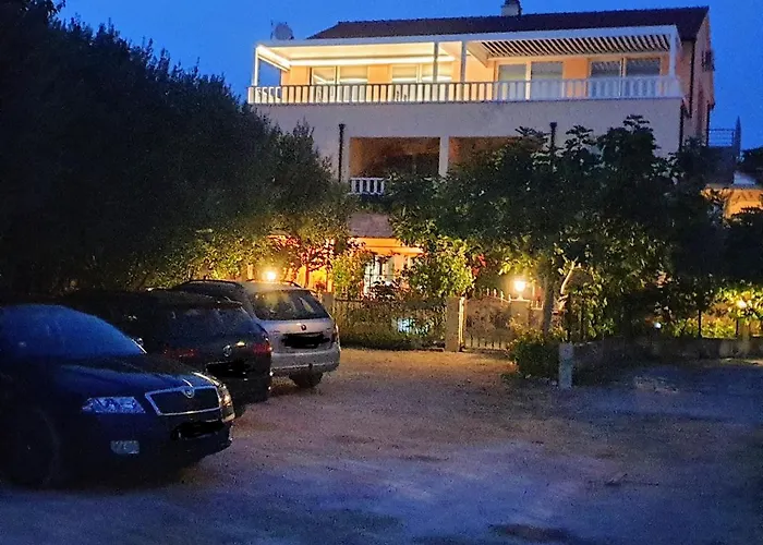 Tare, Electric Car Refill *