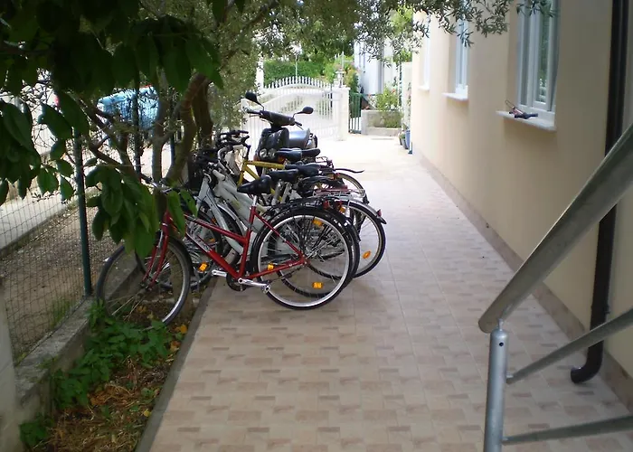 Tare, Electric Car Refill Apartament *