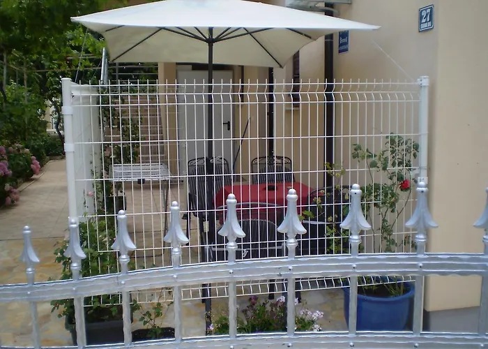 Tare, Electric Car Refill *