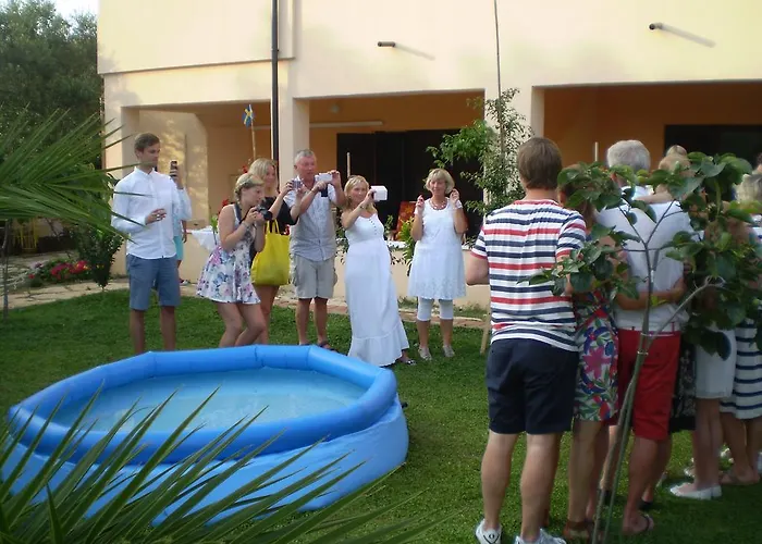 Apartament Tare, Electric Car Refill