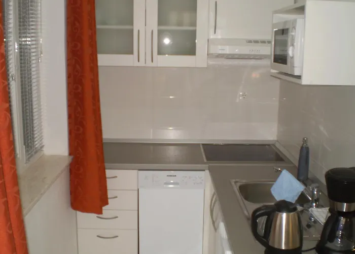 Tare, Electric Car Refill Vodice