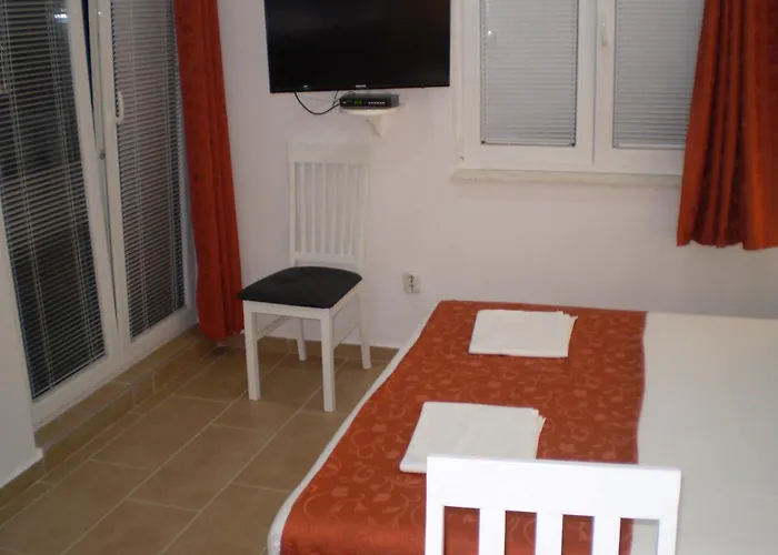 Appartement Tare, Electric Car Refill