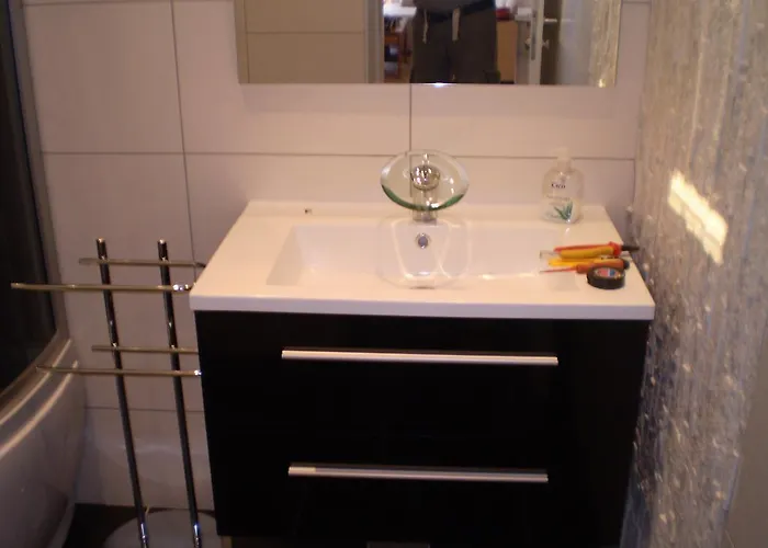 Apartament Tare, Electric Car Refill