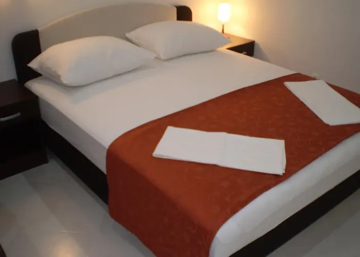 Appartement Tare, Electric Car Refill *