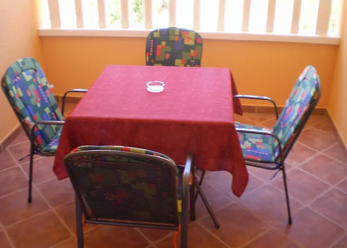 Tare, Electric Car Refill Vodice