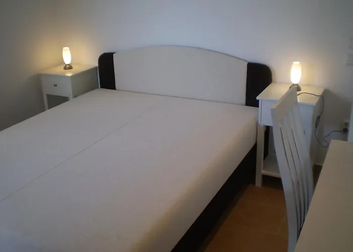 Tare, Electric Car Refill Vodice