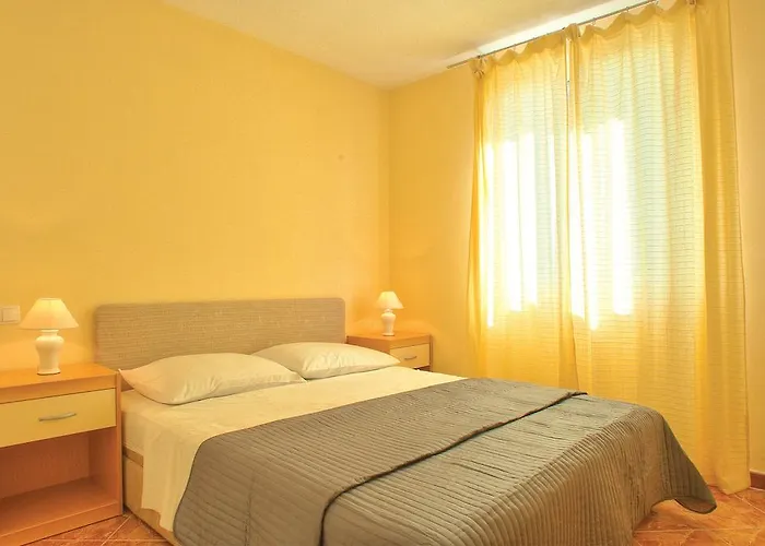 Tare, Electric Car Refill Vodice